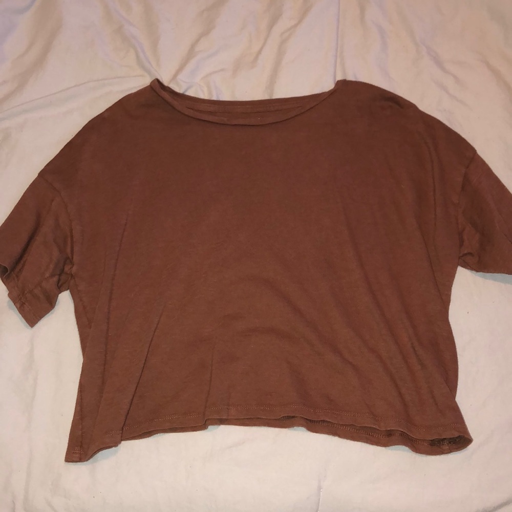 AE boxy crop tee